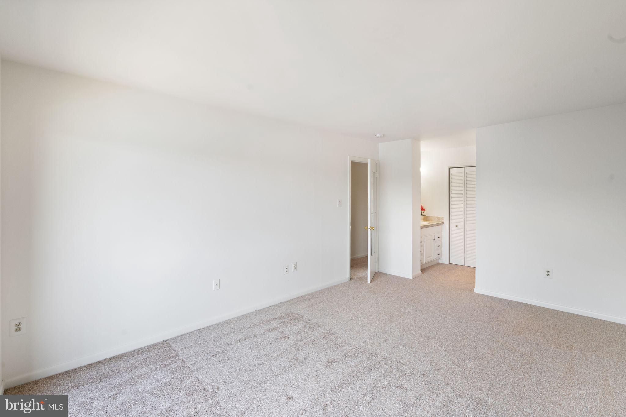 11200 Lagoon Lane Reston, VA 20191 - Photo 46 of 84