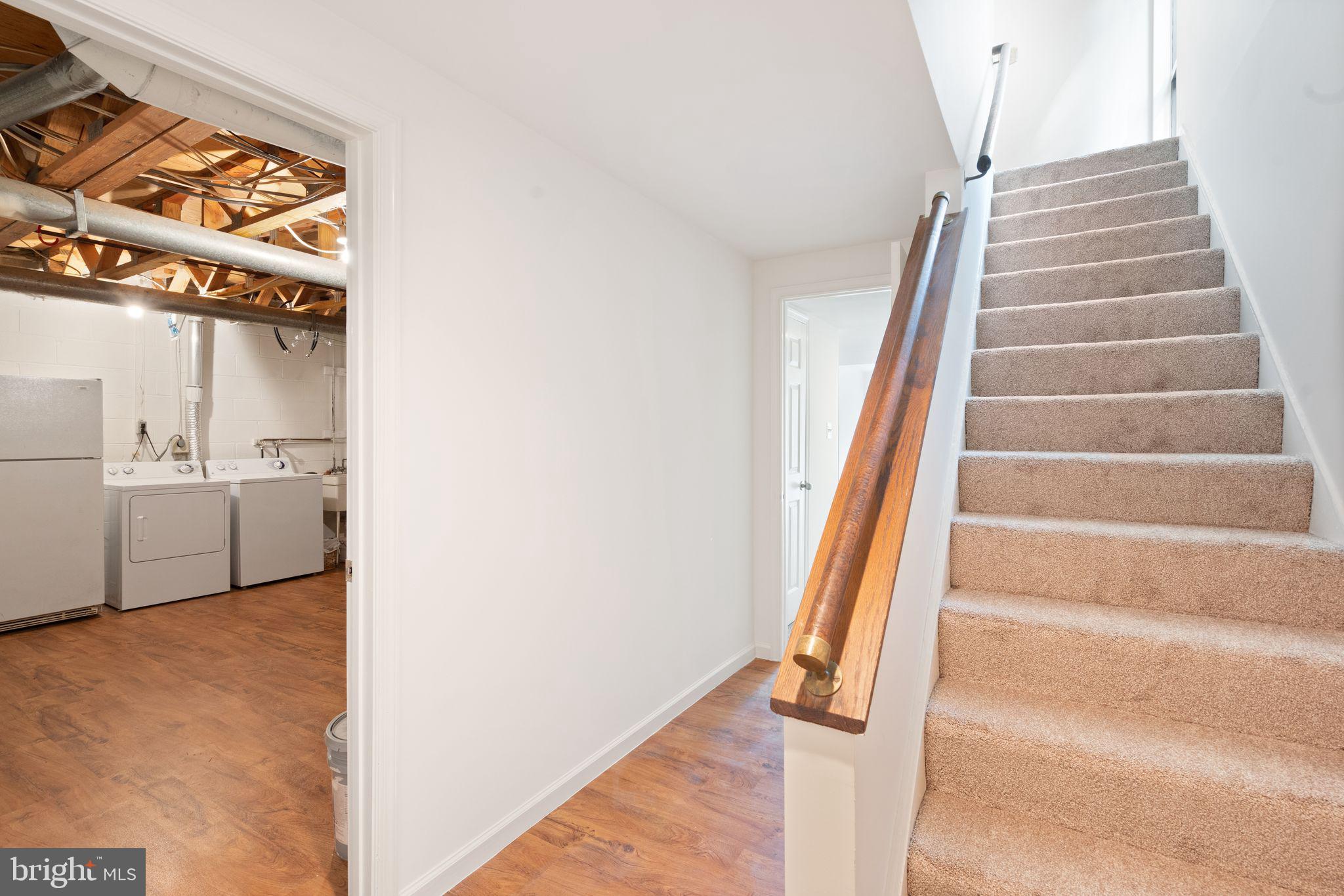 11200 Lagoon Lane Reston, VA 20191 - Photo 60 of 84 Bright two story foyer