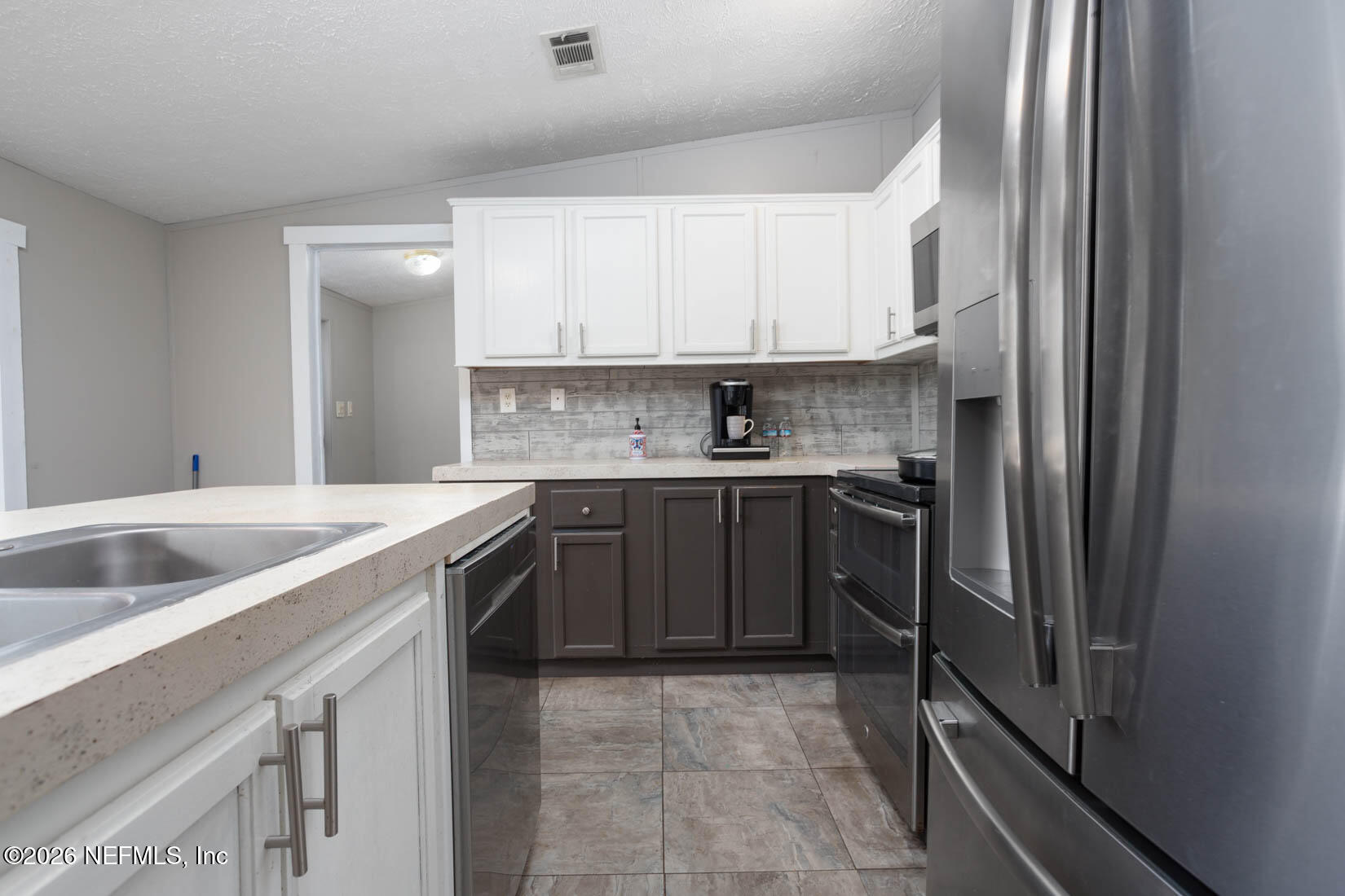101 West Strickland Road Interlachen, FL 32148 - Photo 13 of 40 101Strickland--24