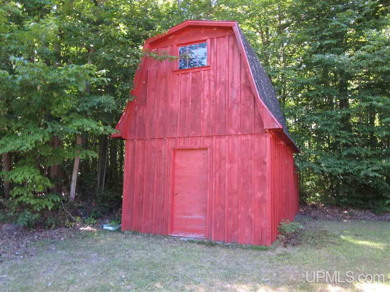 4907 Southside Road Manistique, MI 49854 - Photo 3 of 10 Gallery Image 3