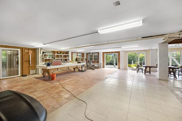 $1,094,900 | 19881 Date Palm Drive, Sugarloaf, FL 33042