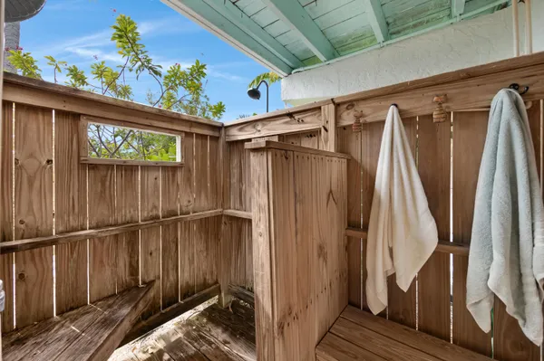 $1,094,900 | 19881 Date Palm Drive, Sugarloaf, FL 33042