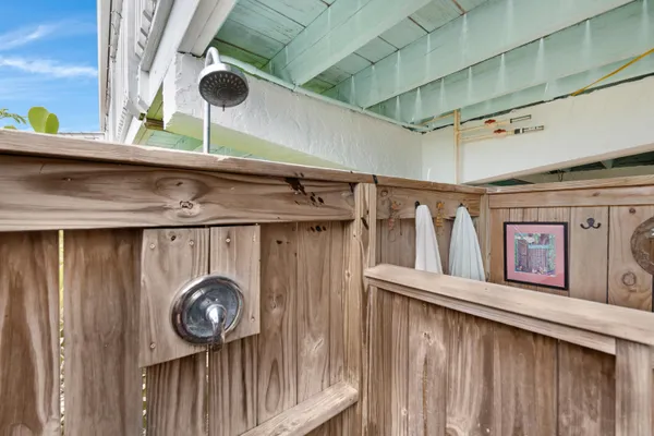 $1,094,900 | 19881 Date Palm Drive, Sugarloaf, FL 33042