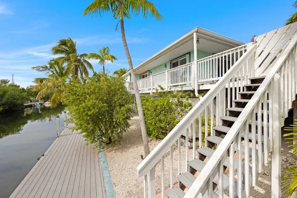 $1,094,900 | 19881 Date Palm Drive, Sugarloaf, FL 33042