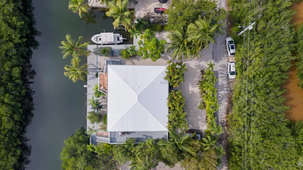 $1,094,900 | 19881 Date Palm Drive, Sugarloaf, FL 33042