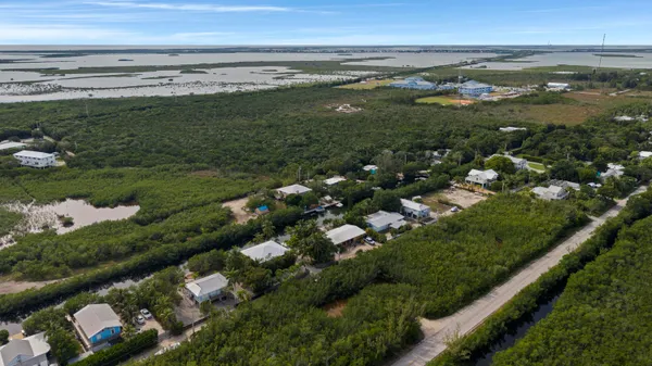 $1,094,900 | 19881 Date Palm Drive, Sugarloaf, FL 33042