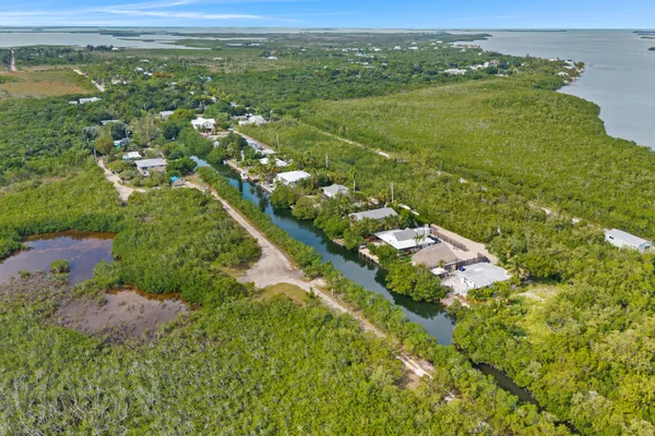 $1,094,900 | 19881 Date Palm Drive, Sugarloaf, FL 33042