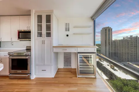 $499,000 | 345 West Fullerton Parkway, Unit 1905, Chicago, IL 60614