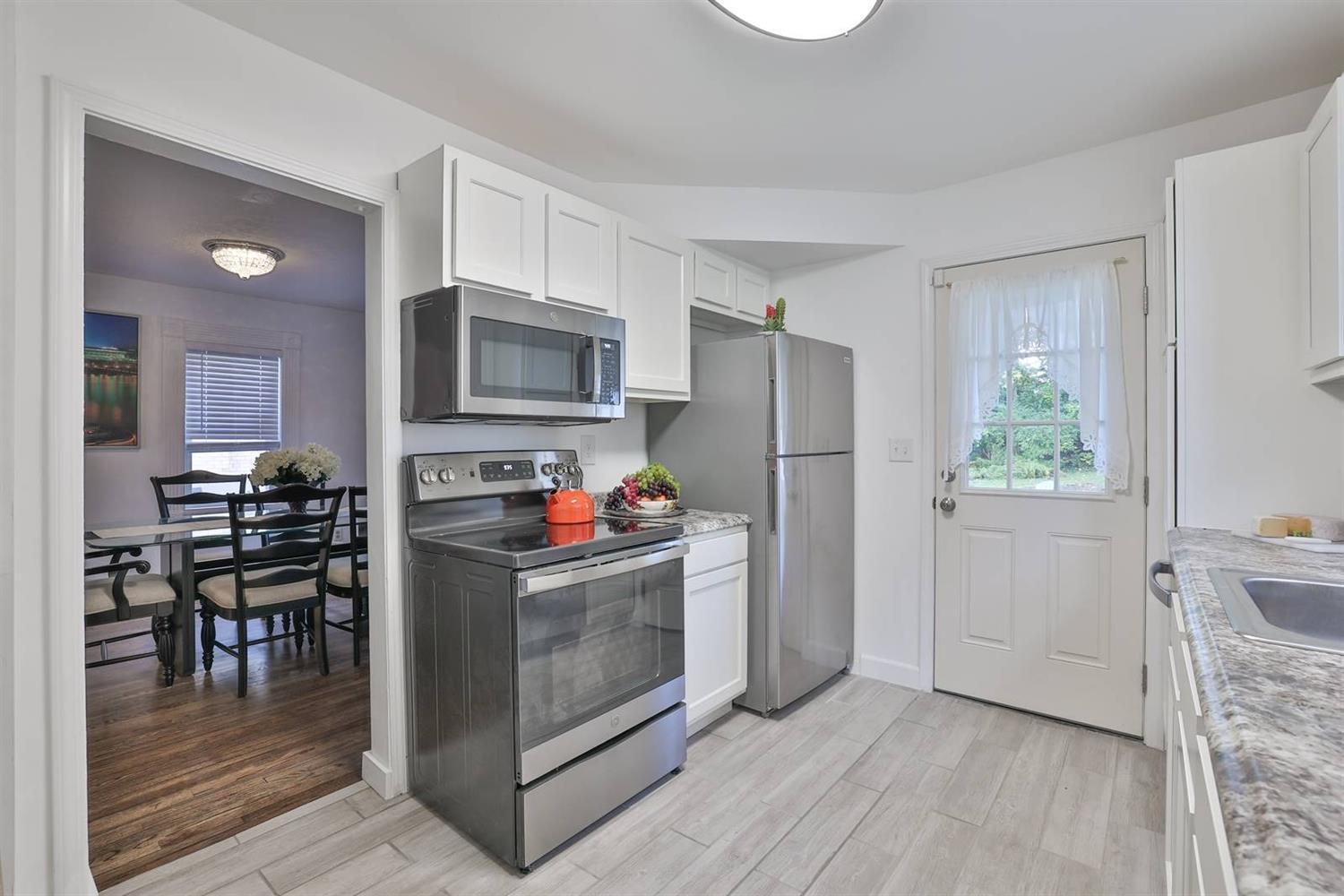 7159 Reading Road Cincinnati, OH 45237 - Photo 14 of 31