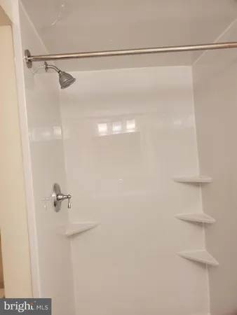 $2,500 | 4600 Duke Street, Unit 613, Alexandria, VA 22304