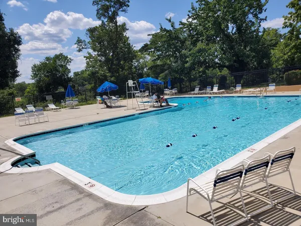 $2,500 | 4600 Duke Street, Unit 613, Alexandria, VA 22304