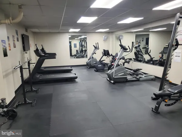 $2,500 | 4600 Duke Street, Unit 613, Alexandria, VA 22304