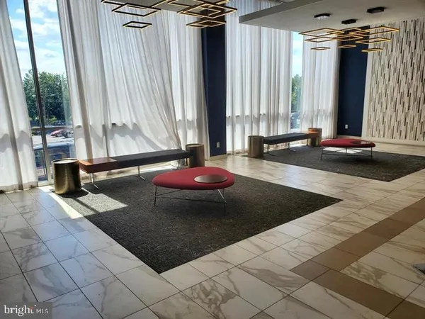 $2,500 | 4600 Duke Street, Unit 613, Alexandria, VA 22304