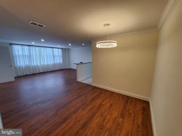 $2,500 | 4600 Duke Street, Unit 613, Alexandria, VA 22304