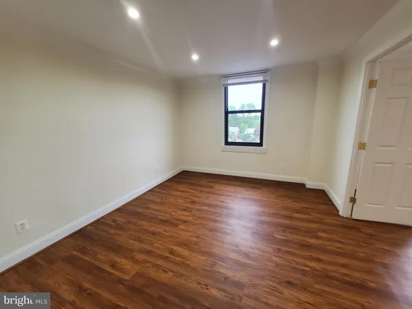 $2,500 | 4600 Duke Street, Unit 613, Alexandria, VA 22304