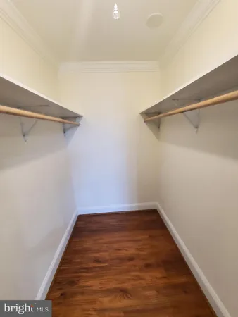 $2,500 | 4600 Duke Street, Unit 613, Alexandria, VA 22304