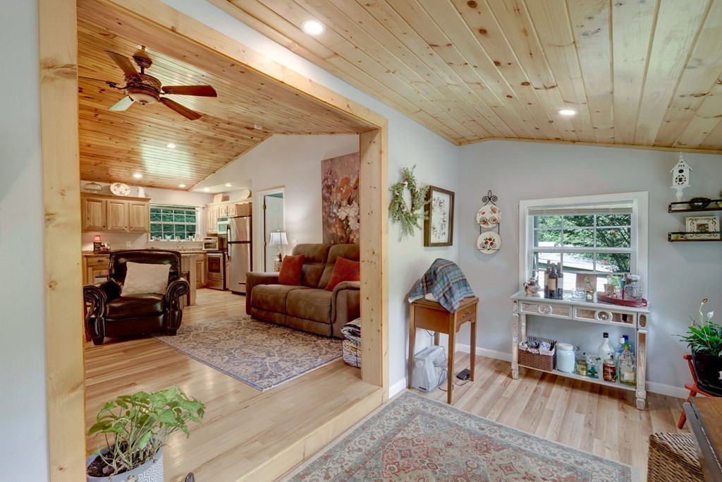 2067 Qualla Road Hayesville, NC 28904 - Photo 13 of 41 Gallery Image 13