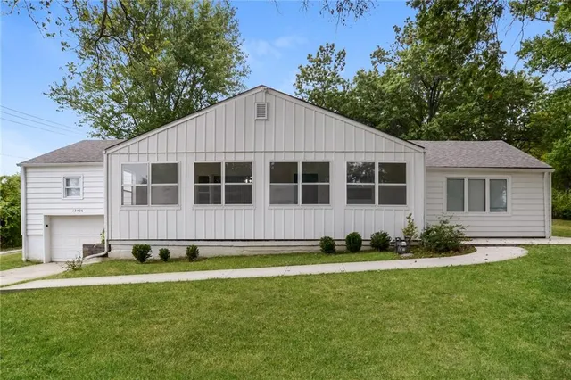 $1,615 | 12406 Cherry Street, Kansas City, MO 64145