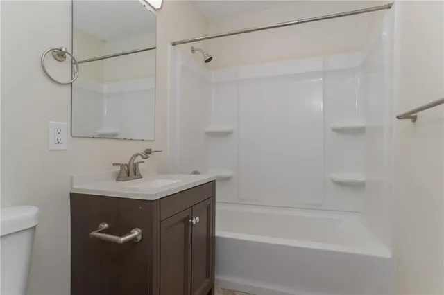 $1,615 | 12406 Cherry Street, Kansas City, MO 64145