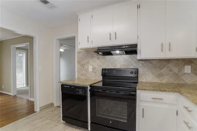 $1,615 | 12406 Cherry Street, Kansas City, MO 64145