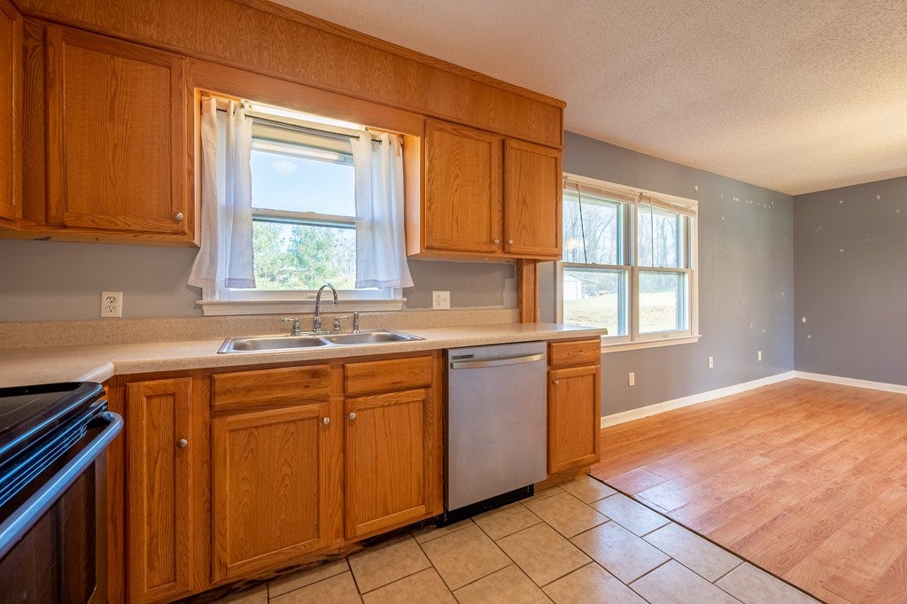 209 Rabbits Run Woodlawn, VA 24381 - Photo 18 of 53 Gallery Image 18