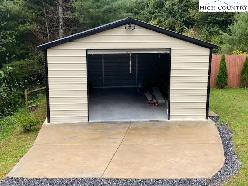 355 Smithey Road Crumpler, NC 28617 - Photo 14 of 15 Gallery Image 14