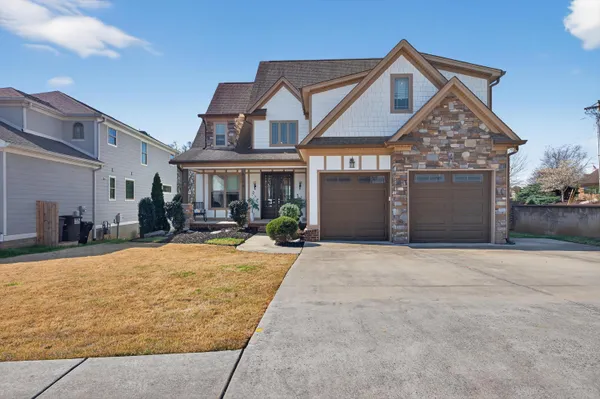 $599,000 | 8106 Savannah Bay Drive, Ooltewah, TN 37363