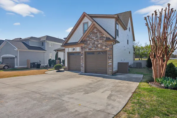 $599,000 | 8106 Savannah Bay Drive, Ooltewah, TN 37363