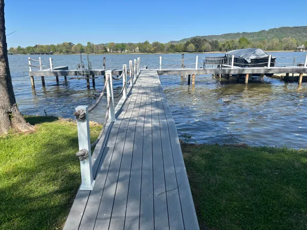 $599,000 | 8106 Savannah Bay Drive, Ooltewah, TN 37363