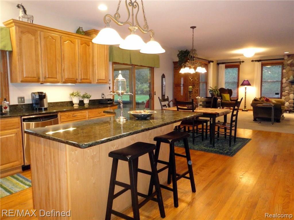 7675 Woodview Road Clarkston, MI 48348 - Photo 10 of 40 Large Island.jpg