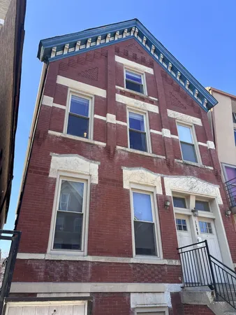 $2,350 | 1300 North Greenview Avenue, Unit 2F, Chicago, IL 60642