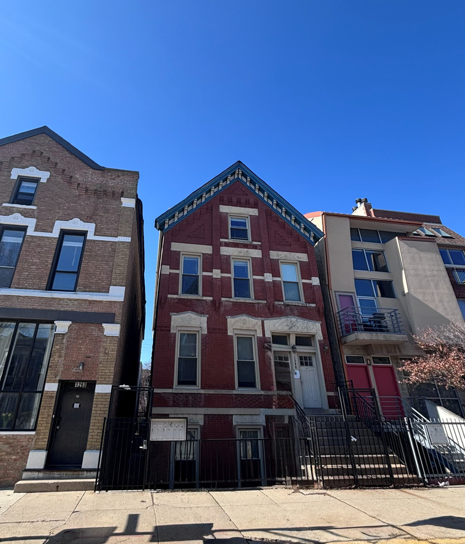 1300 North Greenview Avenue, Unit 2F Chicago, IL 60642 - Photo 2 of 11 a front view of a building