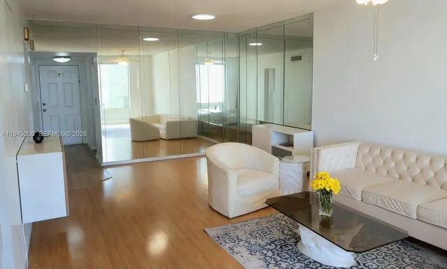 $2,100 | 1481 Northeast Miami Gardens Drive, Unit 361, Miami, FL 33179