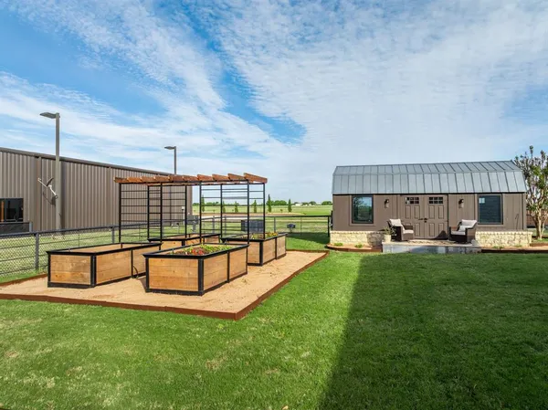 $4,104,625 | 887 Hcr 3110 Street North, Abbott, TX 76621