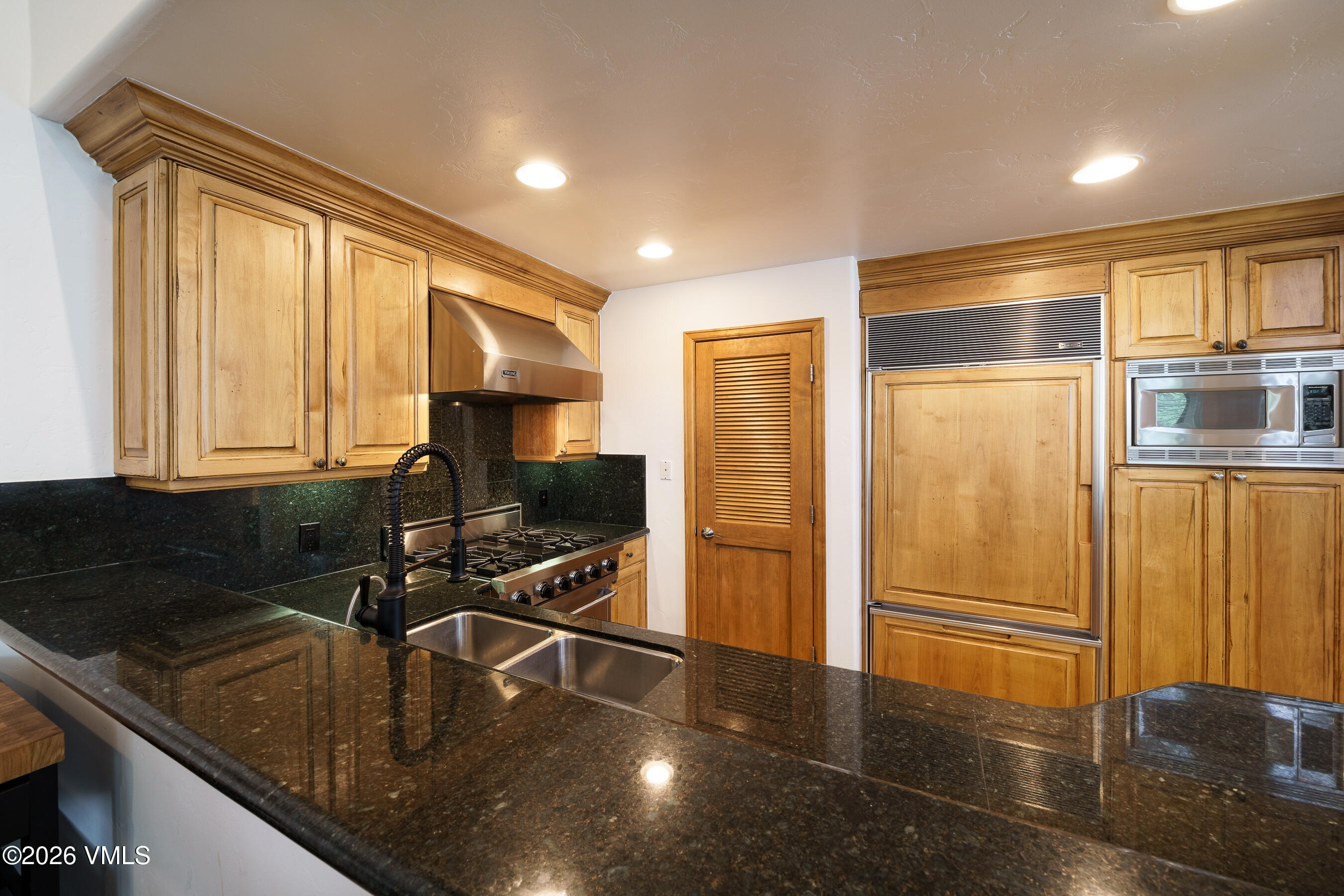 1890 Lions Ridge Loop, Unit 10 Vail, CO 81657 - Photo 12 of 48 1890_Lions_Ridge_Loop_#10_012