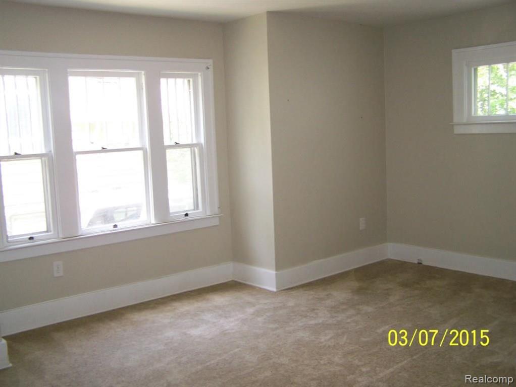 99 Chippewa Road Pontiac, MI 48341 - Photo 2 of 18