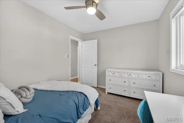 $325,000 | 947 Bellestri Drive, Ballwin, MO 63021