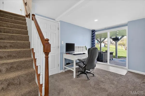 $325,000 | 947 Bellestri Drive, Ballwin, MO 63021