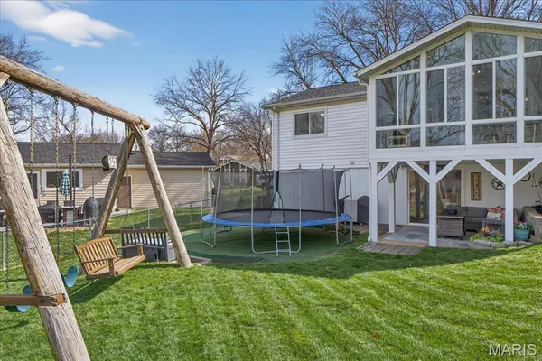 $325,000 | 947 Bellestri Drive, Ballwin, MO 63021