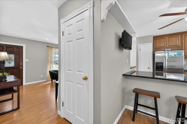 $325,000 | 947 Bellestri Drive, Ballwin, MO 63021