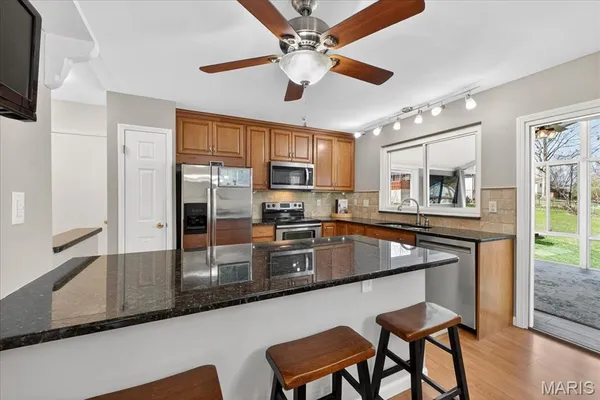 $325,000 | 947 Bellestri Drive, Ballwin, MO 63021