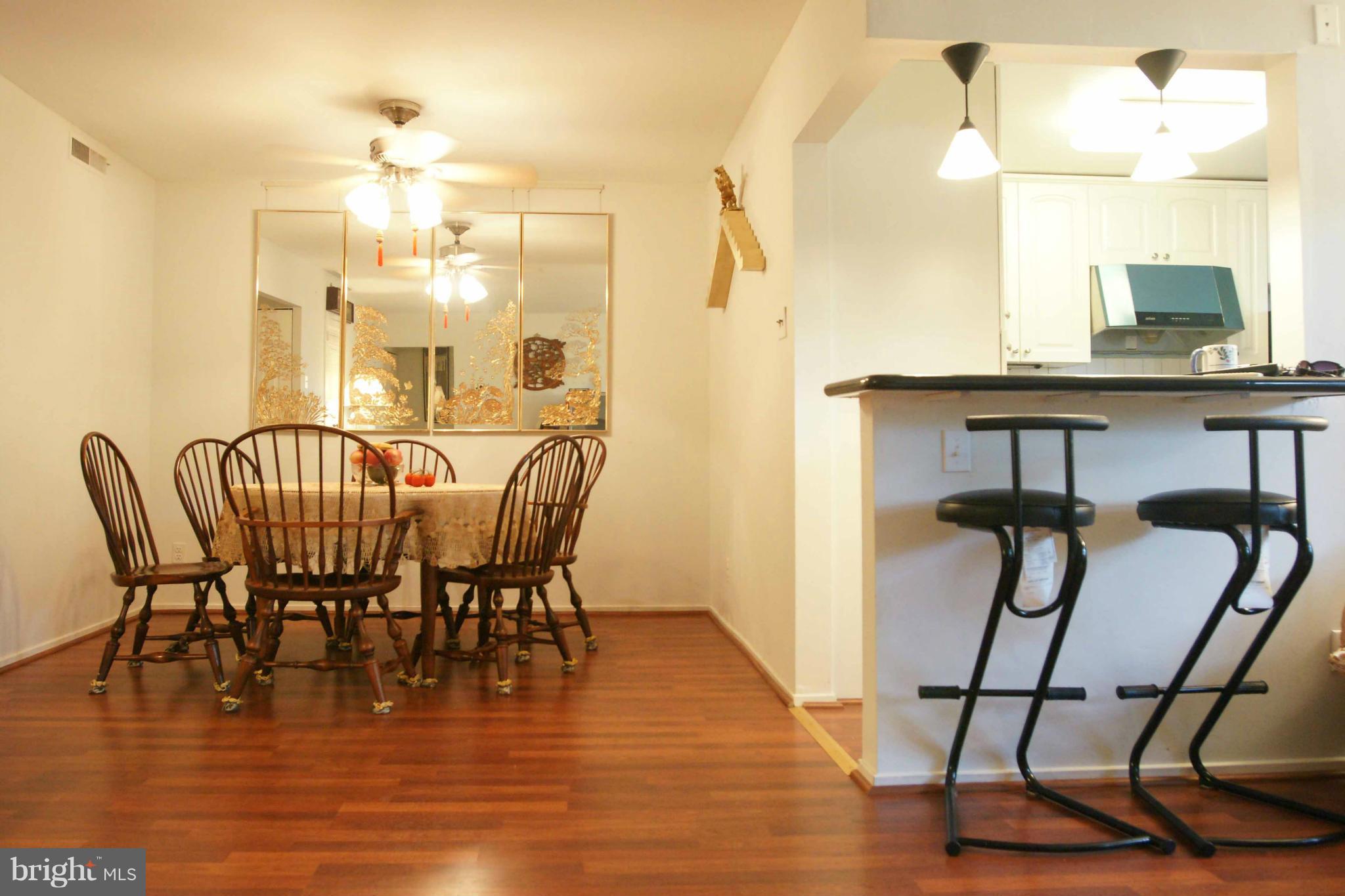 19303 Club House Road, Unit 103 Gaithersburg, MD 20886 - Photo 5 of 8 Dining Room