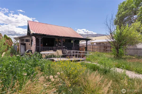$30,000 | 1019 Golden Street, Oroville, WA 98844