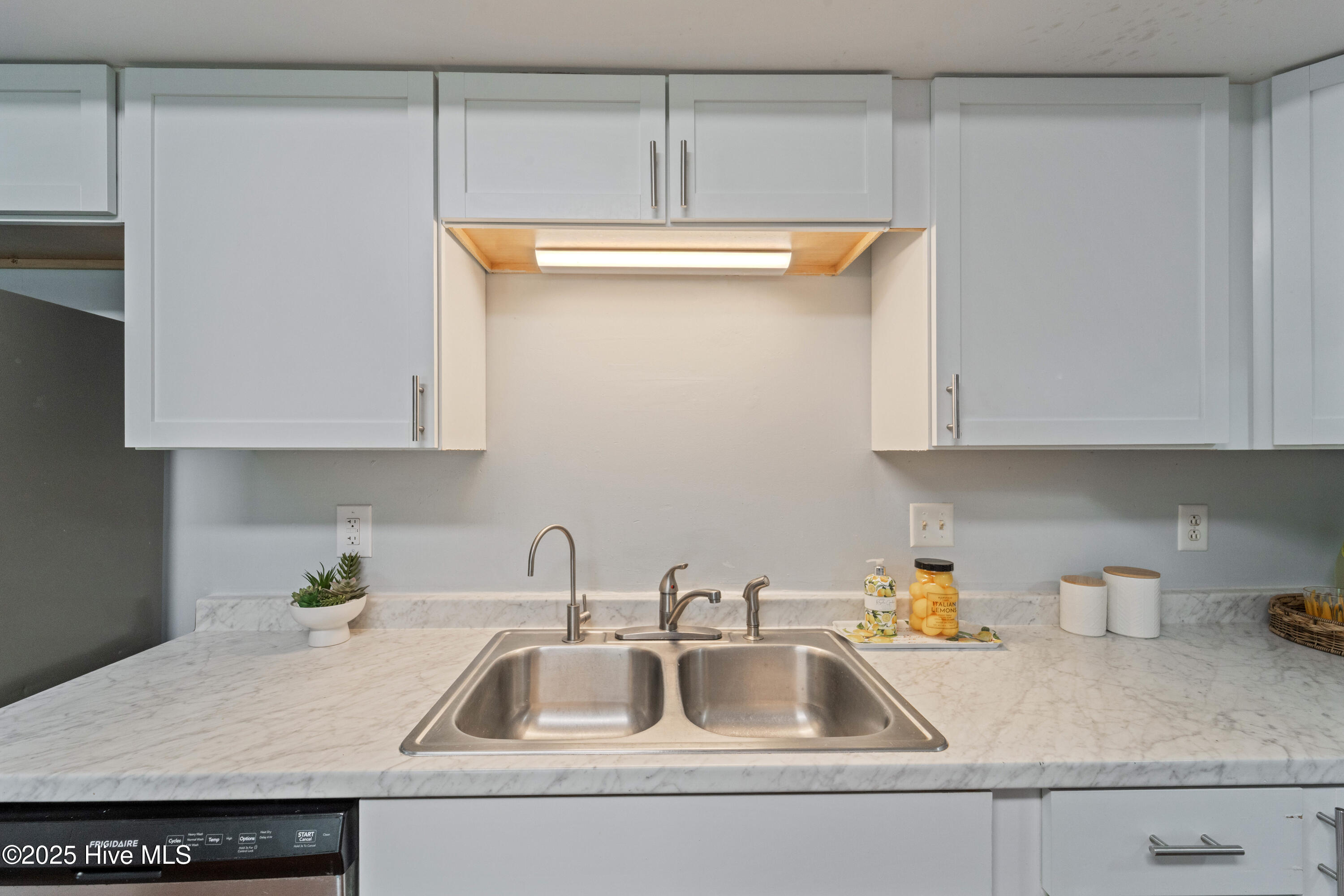 302 Dennis Road Jacksonville, NC 28546 - Photo 7 of 51 DSC00530