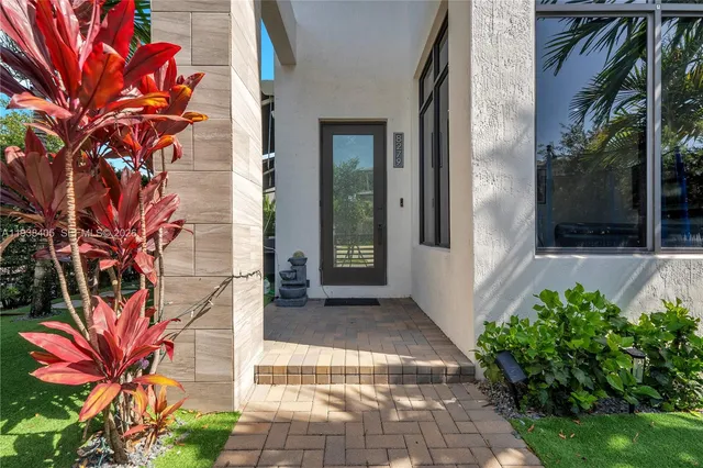 $1,150,000 | 8279 Northwest 43rd Street, Doral, FL 33166