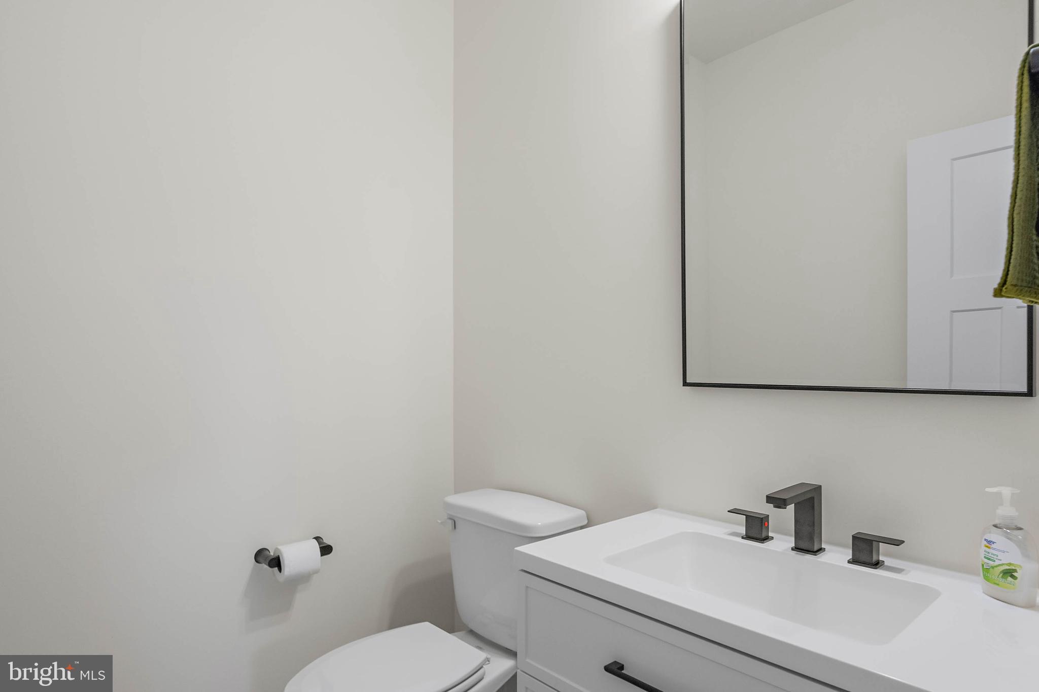 22388 Hummingbird Road, Unit 8 Ellendale, DE 19941 - Photo 21 of 35 1st floor Half bath
