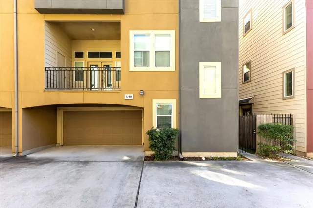 $2,925 | 934 West 26th Street, Unit B, Houston, TX 77008
