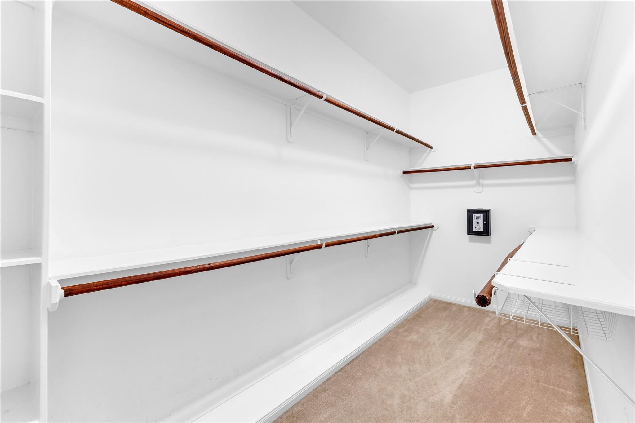 934 West 26th Street, Unit B Houston, TX 77008 - Photo 20 of 33 a view of a hallway with staircase