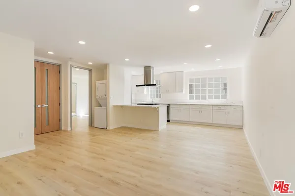 $2,995 | 835 South Sherbourne Drive, Unit 2, Los Angeles, CA 90035
