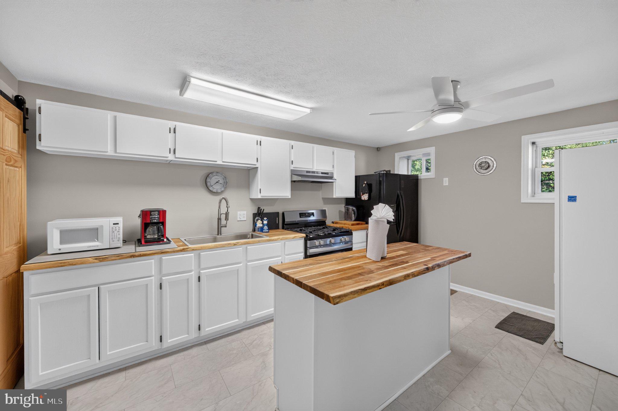 388 Level Hill Road Luray, VA 22835 - Photo 11 of 36 Renovated Kitchen